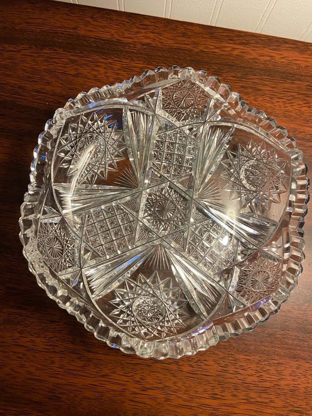 American Brilliant Period Cut Glass Crystal Bowl. Starburst and Lattice Patterns